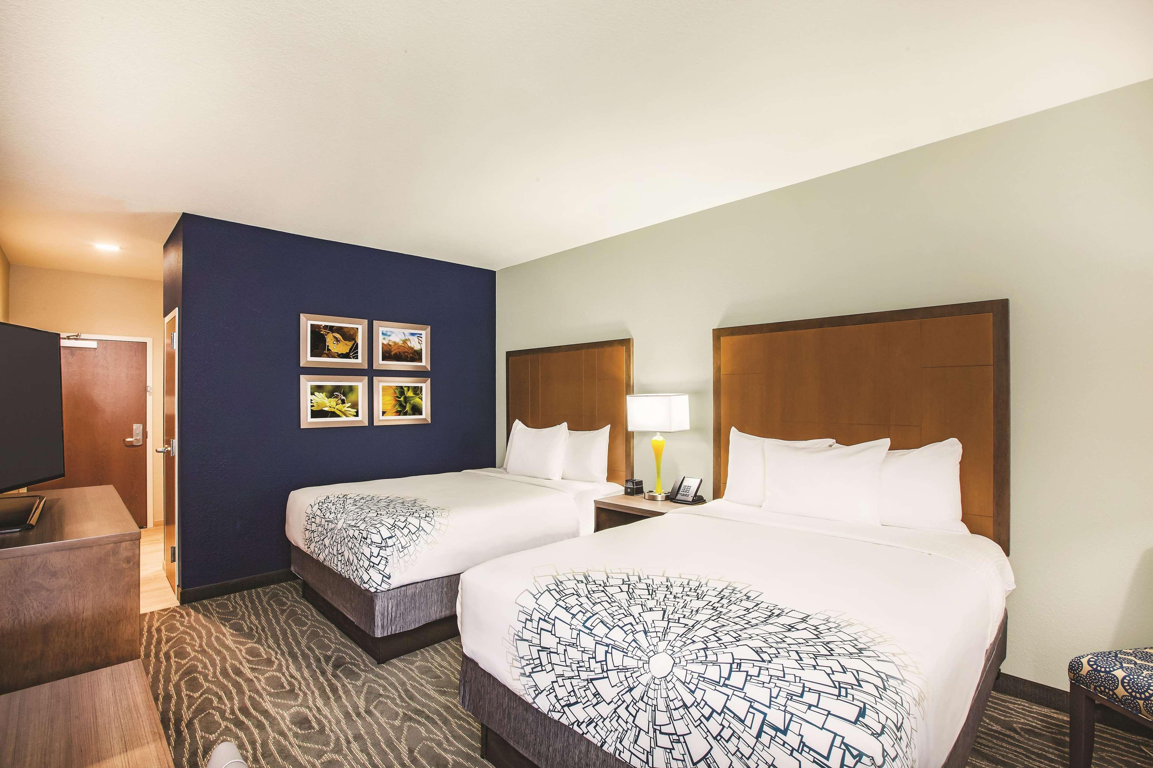 Hotel La Quinta By Wyndham Wichita Northeast Exterior foto