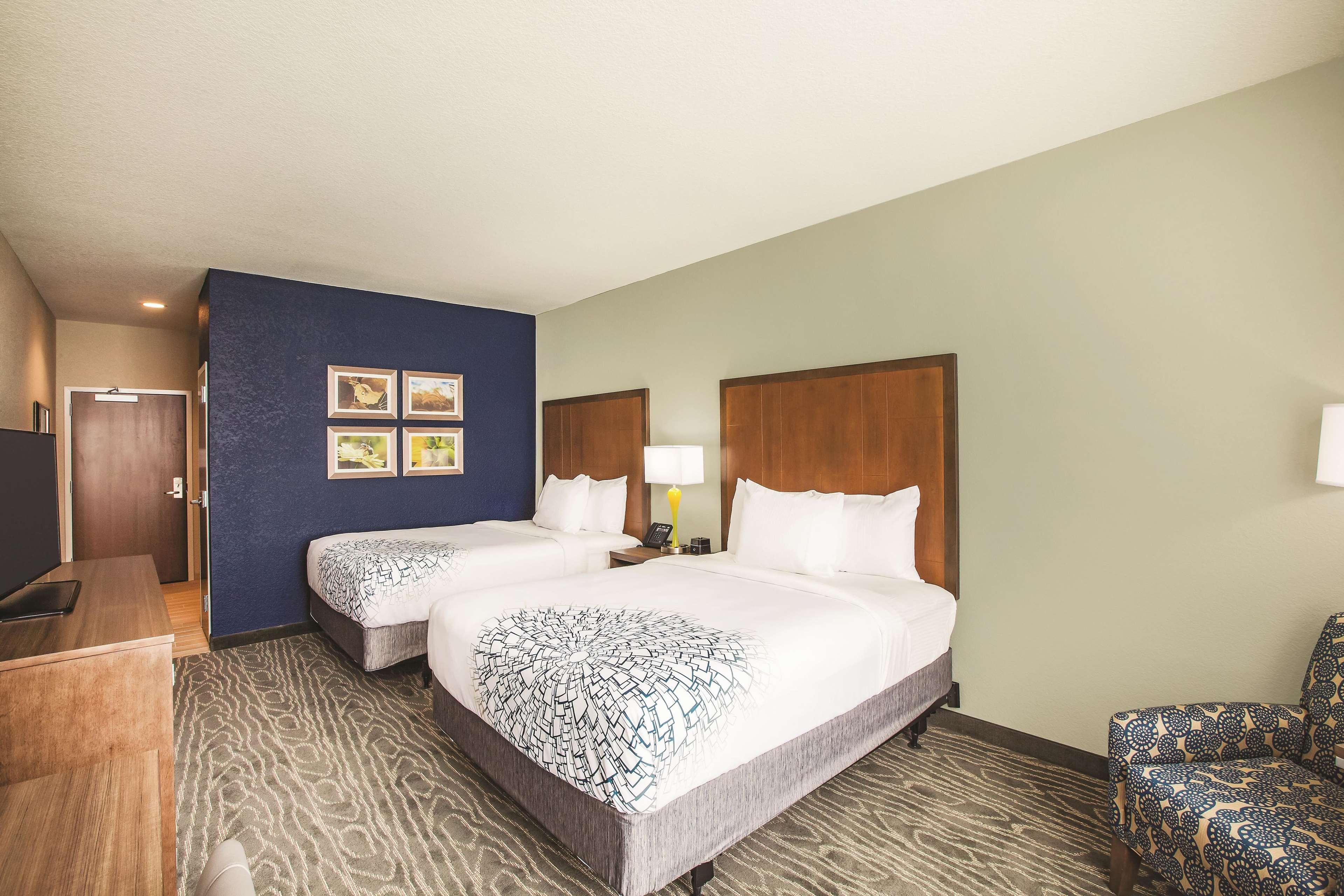 Hotel La Quinta By Wyndham Wichita Northeast Exterior foto