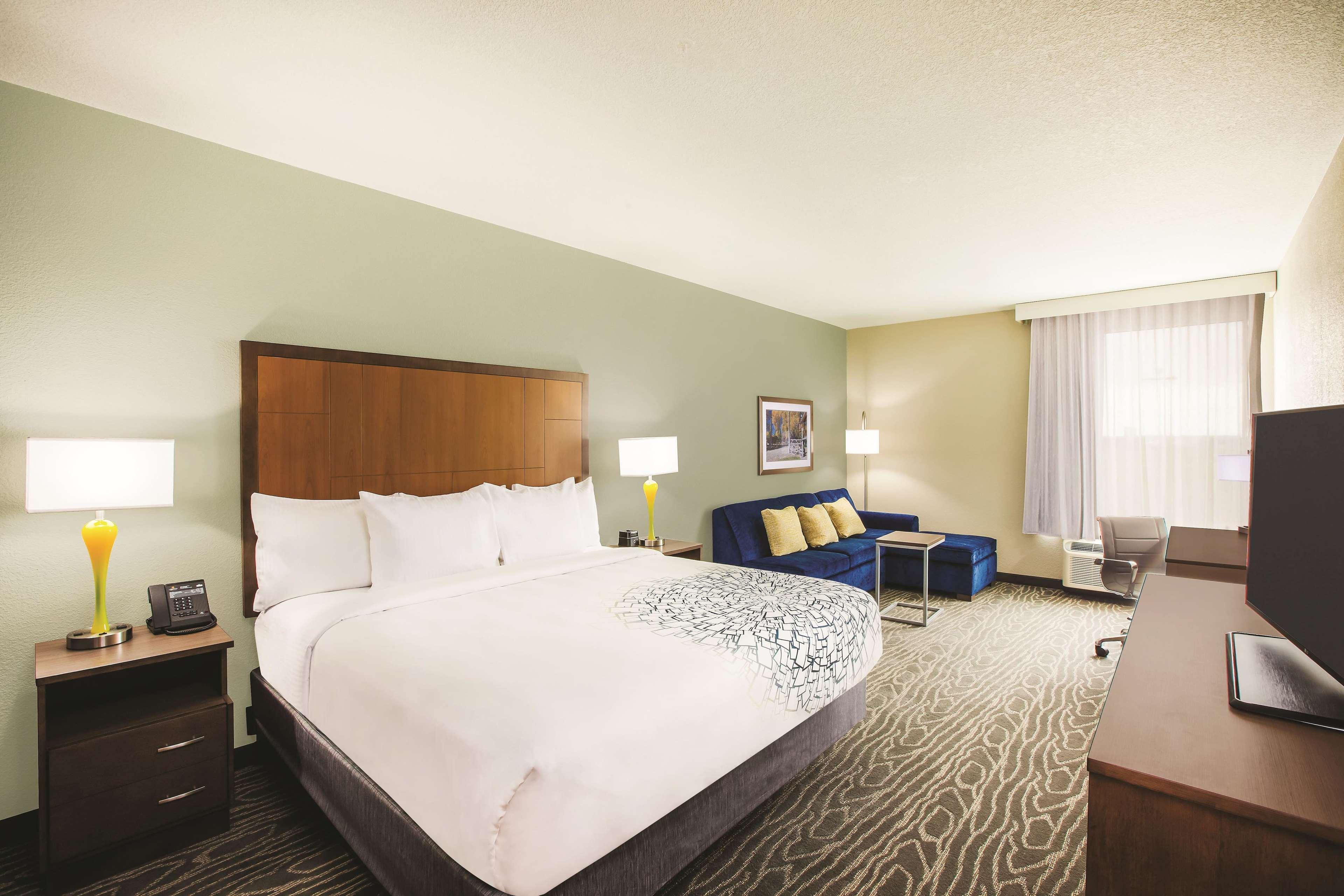 Hotel La Quinta By Wyndham Wichita Northeast Exterior foto