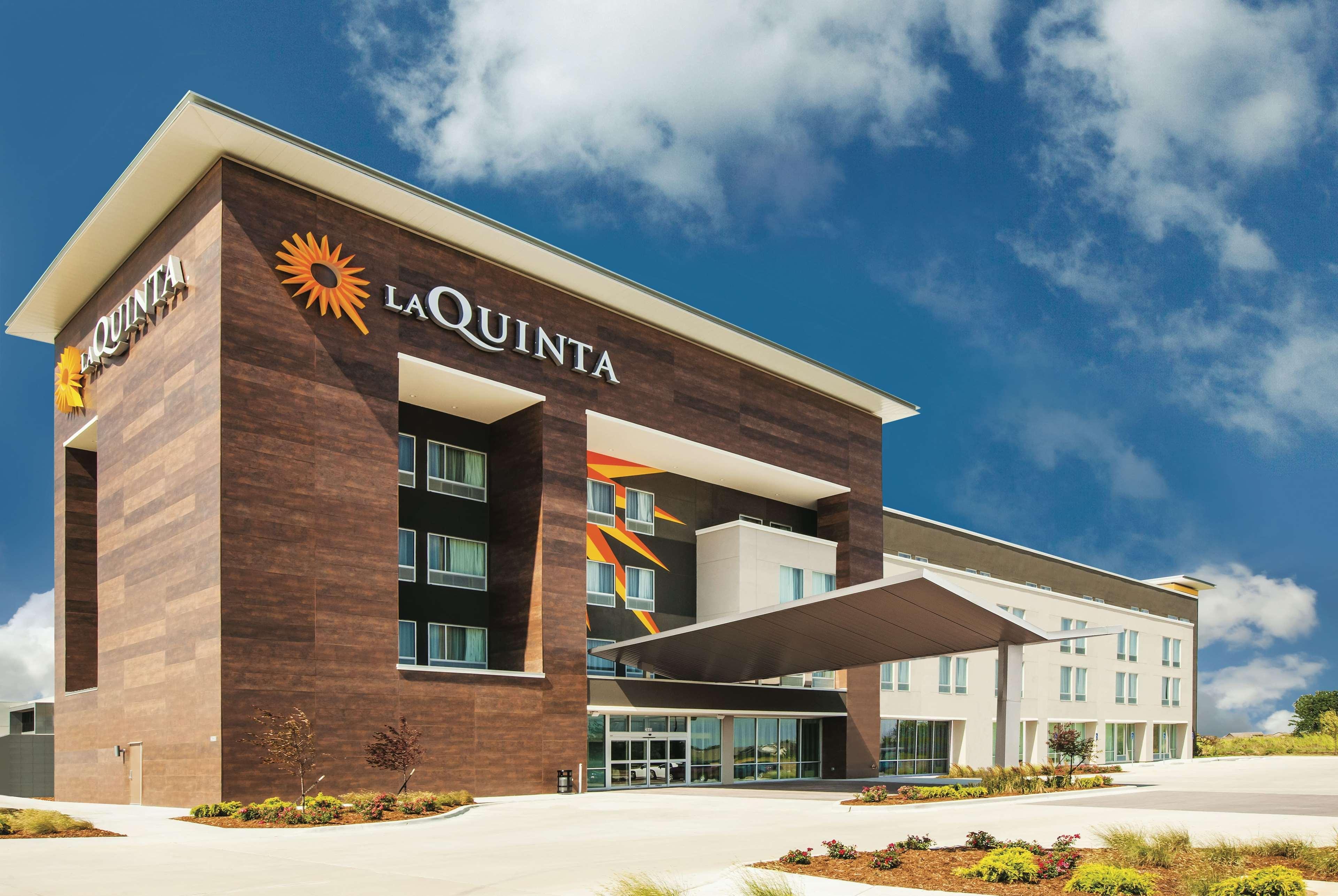 Hotel La Quinta By Wyndham Wichita Northeast Exterior foto
